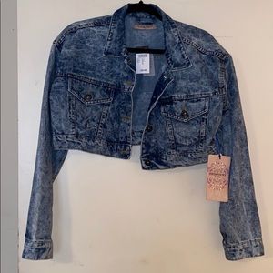 Crop denim jacket